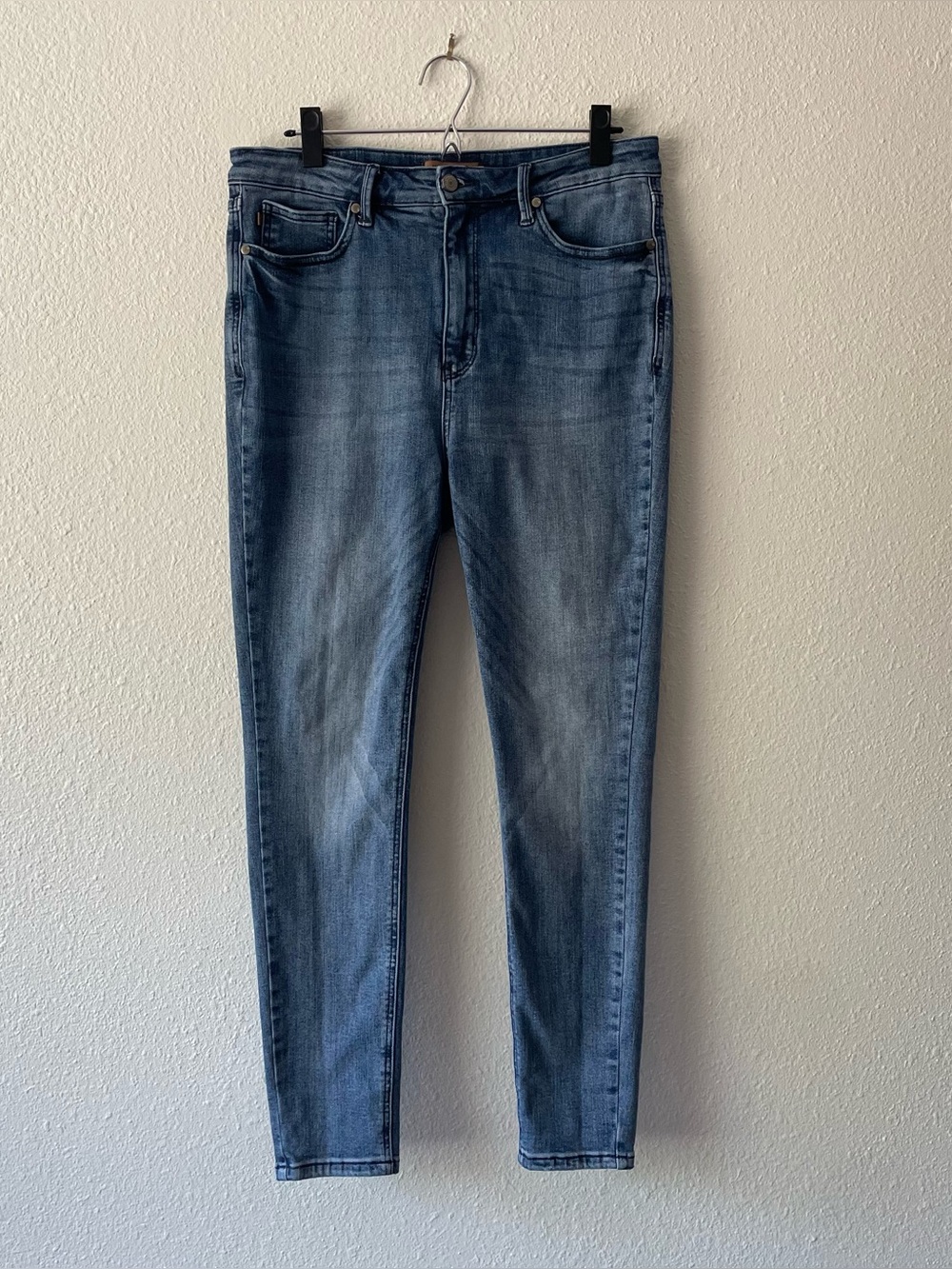 Judy Blue Women’s 31 Skinny Jeans High Rise Stretch Medium Wash 29” Inseam